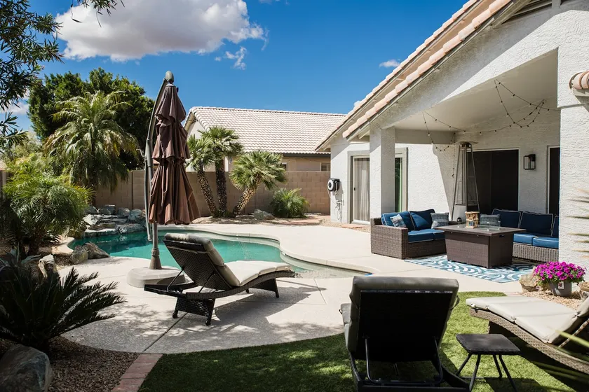 Beautiful Peoria Oasis with optional heated Pool - Image 1