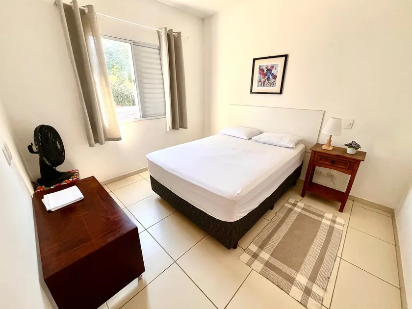 2 bedrooms, balcony, living room and integrated kitchen - Image 1