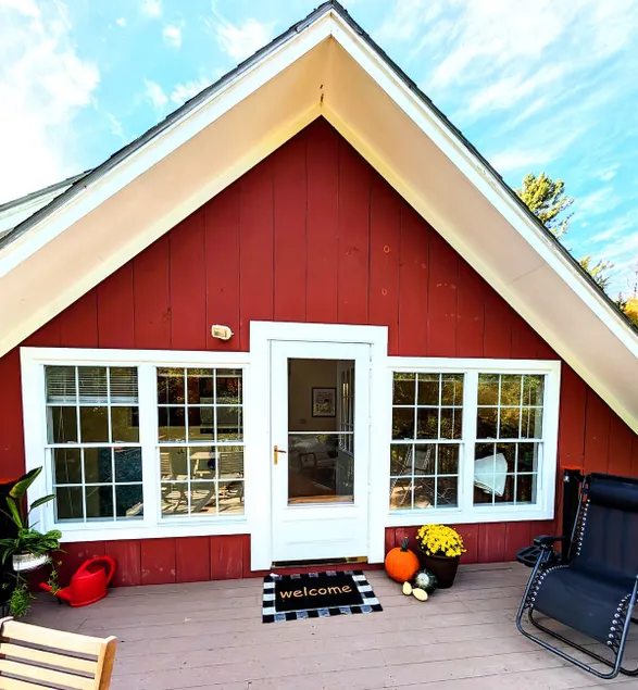 Sunny Alpine Suite • Walk to Lake • Private Deck - Image 1