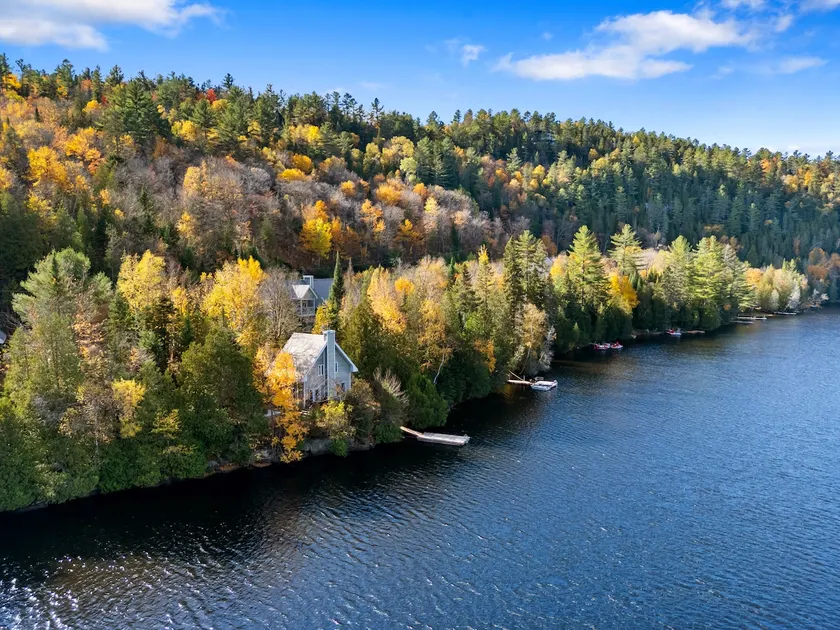 Le Reflet • Waterfront • Parc de la Mauricie - Image 1