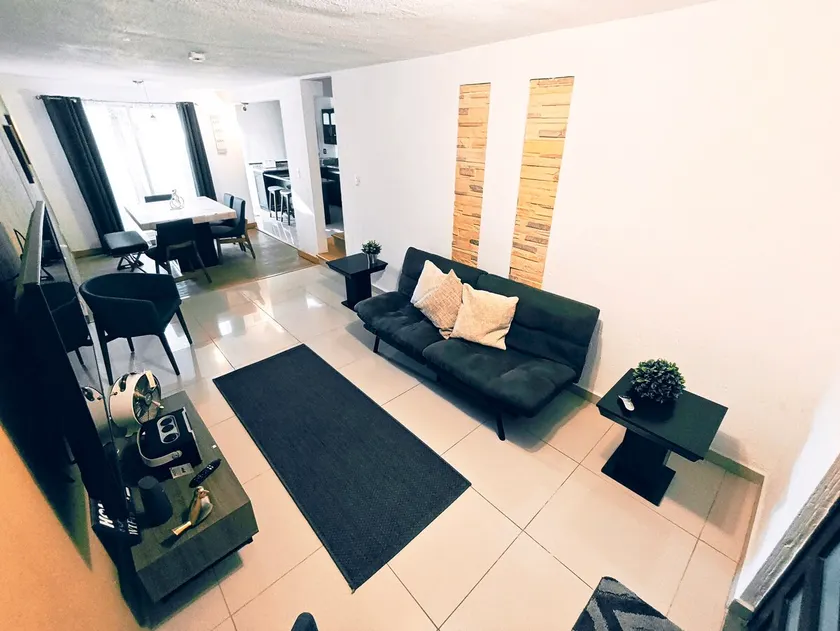 Furnished house in a private community with controlled access - Image 1