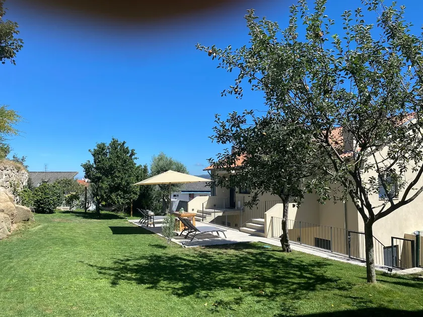 Casa da Zéfinha, em Cinfães, no Douro - Image 1