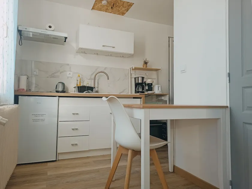 1 bedroom apartment on the 2nd floor - Image 1