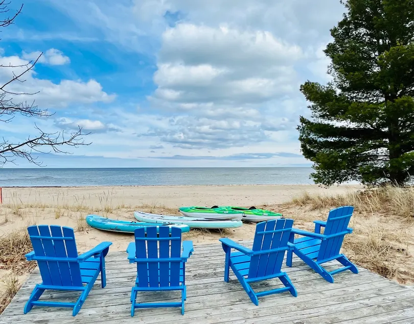 Private Beach•Kayaks•SUP•Volley Ball•Game Room - Image 1