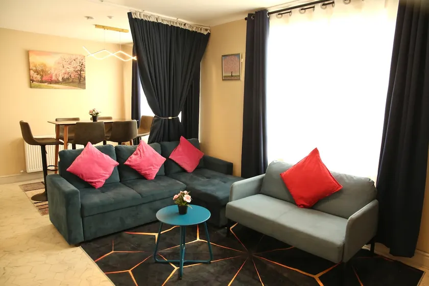 Stylish Modern Apt, 15 min Airport/DCU/City Centre - Image 1