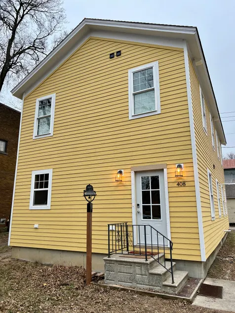 Schoolhouse Vacation Rental - Image 1