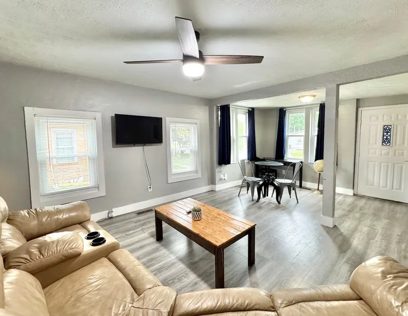 Seventeenth Street House - Image 1