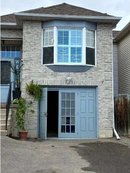 2 Bedroom Lower Level Apartment in Brantford - Image 1