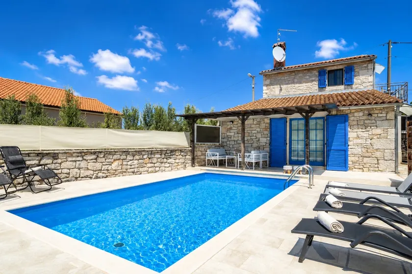 Rustic villa casa Nadalina with pool in Visnjan - Image 1