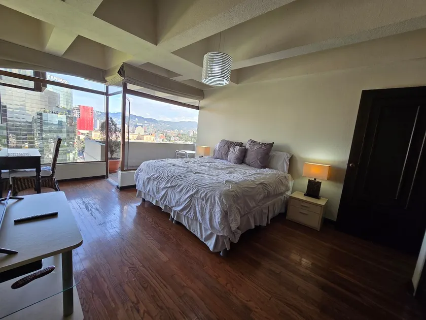 Modern and convenient apartment - Image 1