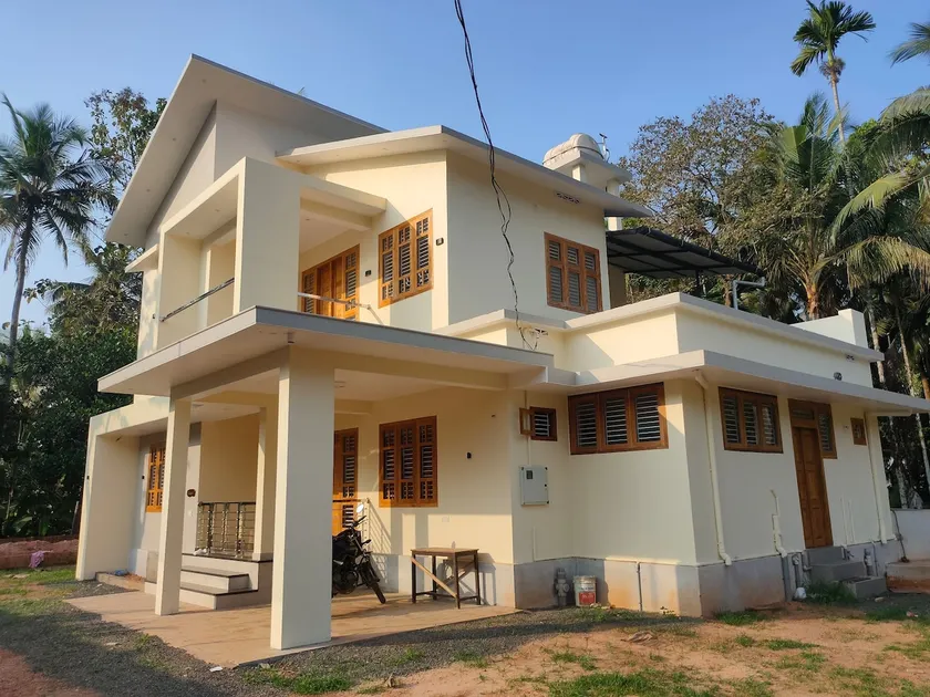 Spacious 4 bhk House in Thalassery,A/C - Image 1