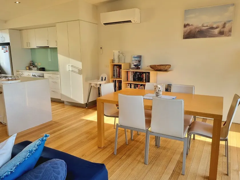 Modern Beach House in Lorne - Image 1