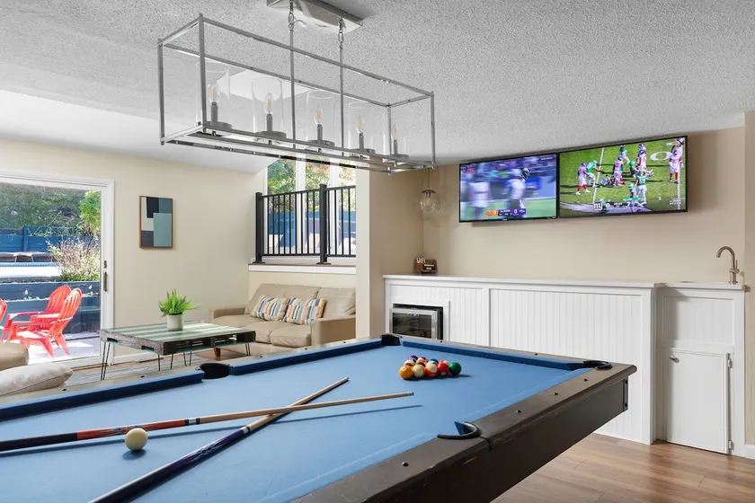 Heated Pool til 10/31 | Hot tub | Sports Bar - Image 1