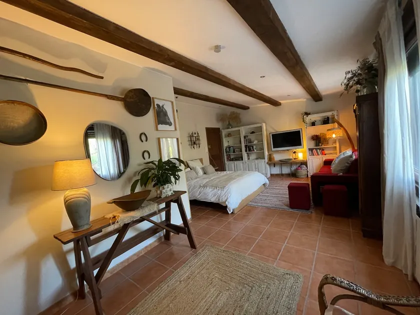 Self-contained apartment in a country house - Image 1