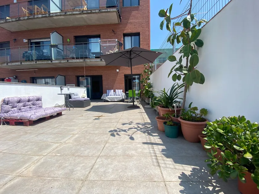 Quiet and with terrace - Image 1