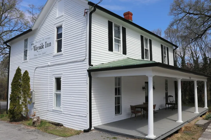 Family Suite at Wayside inn, Restored 1911 Home - Image 1