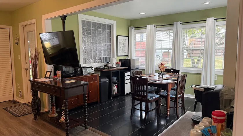 Sunny apartment in Alcoa/Springbrook - Image 1