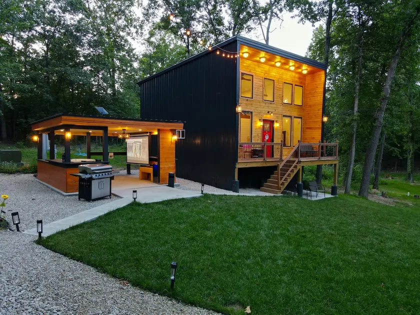 Luxury Cabin Sleeps 6 w/ Hot Tub and Outdoor Movie - Image 1