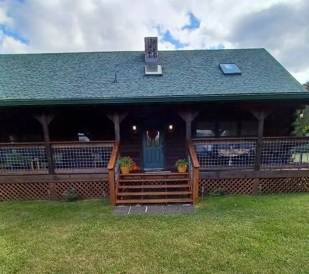 Pine Ridge Cabin - Image 1