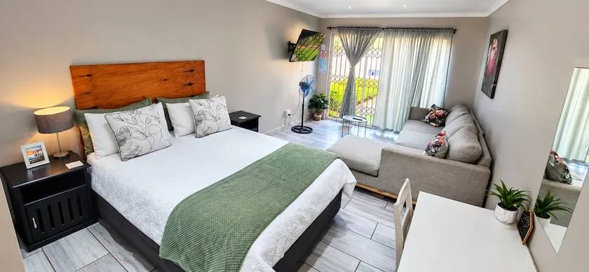 De Klerk's Inn, Queenswood (Solar-Powered) - Image 1
