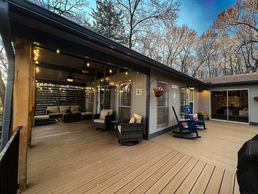 Waterfront Getaway! Fish from a Private Dock! - Image 1
