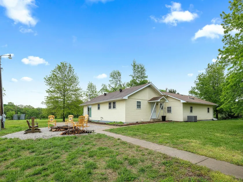 The Farmhouse at Hood Farm | 50+ Perfect Reviews - Image 1