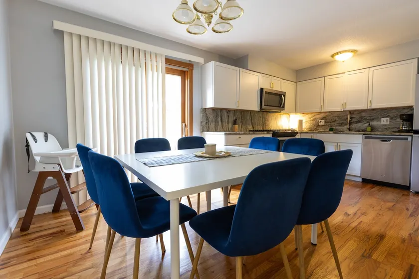 Cozy Family Home in Great Location! - Image 1