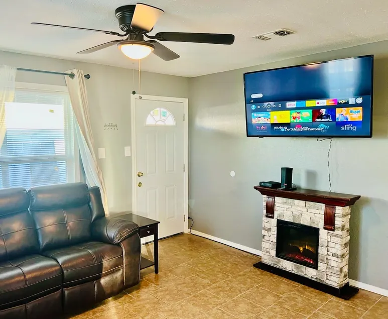 Sunshine Villa 3 bedroom/2 bath - Image 1