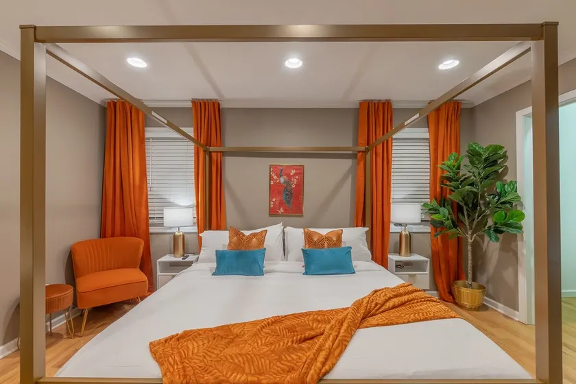 25% OFF AUG 2 King Beds Central A/C Train 5 NYC 30 - Image 1