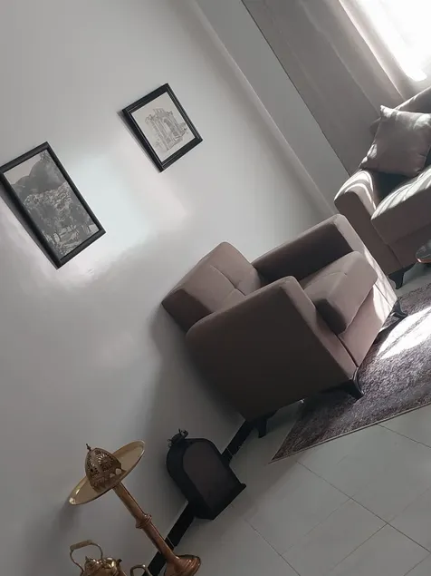 Quiet and secure family accommodation - Image 1