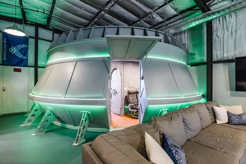 Hangar 18 @ Area 51 | Themed | Pet Friendly - Image 1