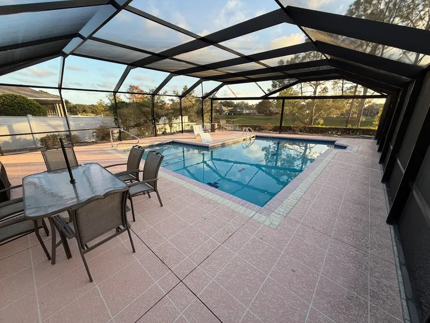 The Palms Luxurious giant pool golf water - Image 1