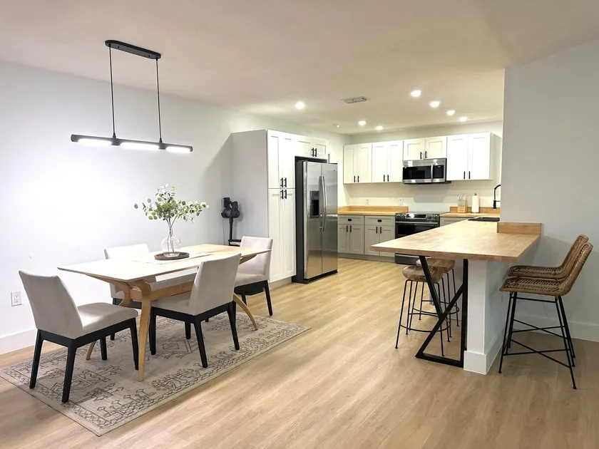 The White House+Pet Friendly+Fenced yard - Image 1