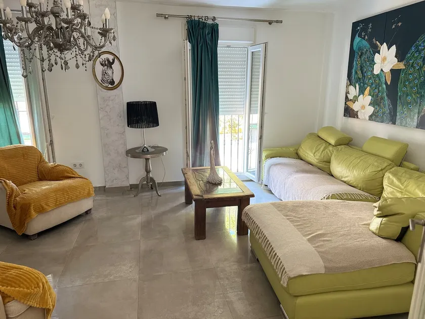 Beautiful and comfortable family-friendly house. - Image 1