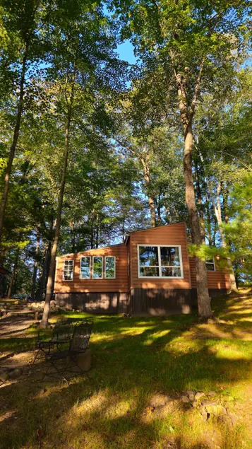 Updated Cozy Lakefront Cabin On Private Lake - Image 1
