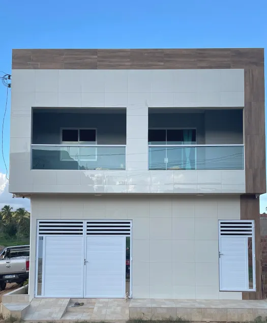 Flat House on Caminho da Praia - Image 1