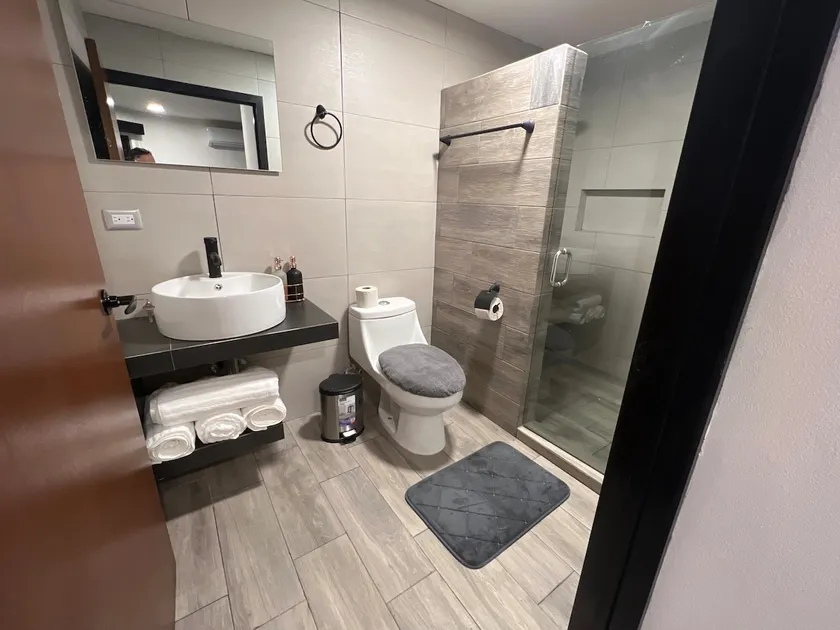 Amazing private loft/shared jacuzzi - Image 1