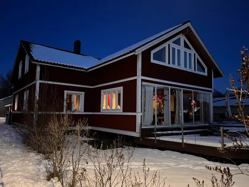 Charming modernt hus med braskamin nära Järvsö - Image 1