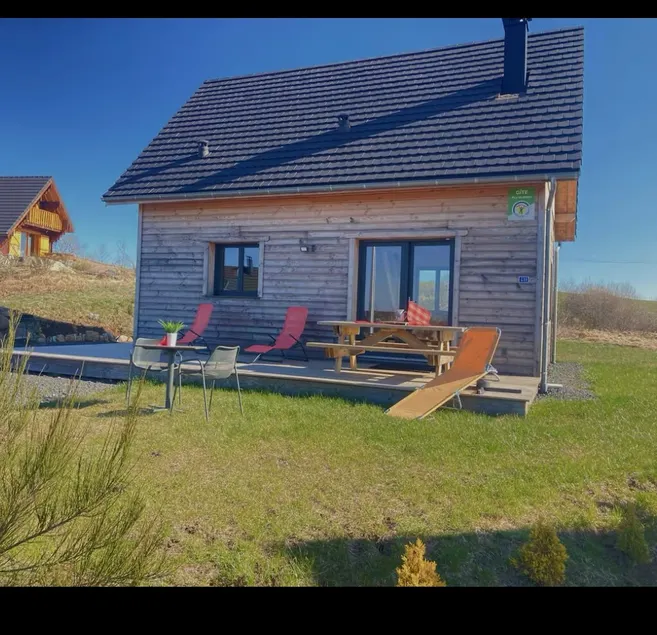 Artense Lodge 2 - Saint Genes Champespe - Image 1