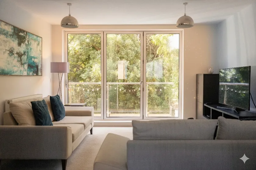 Modern Peaceful Beach Apartment & Woodland Views - Image 1