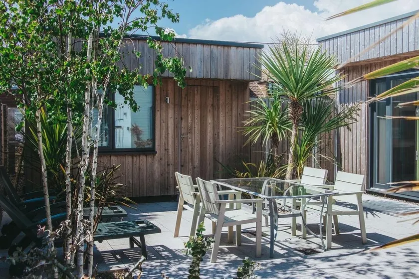 Coastal Courtyard with Hot Tub, Greatstone - Image 1