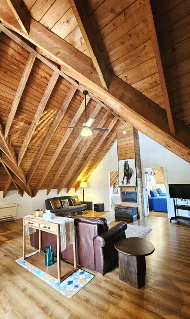 The Carriage House Loft (on Montague) - Image 1