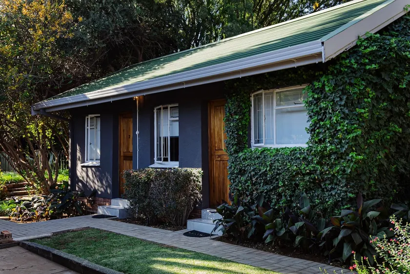 Wisteria Cottages - Image 1