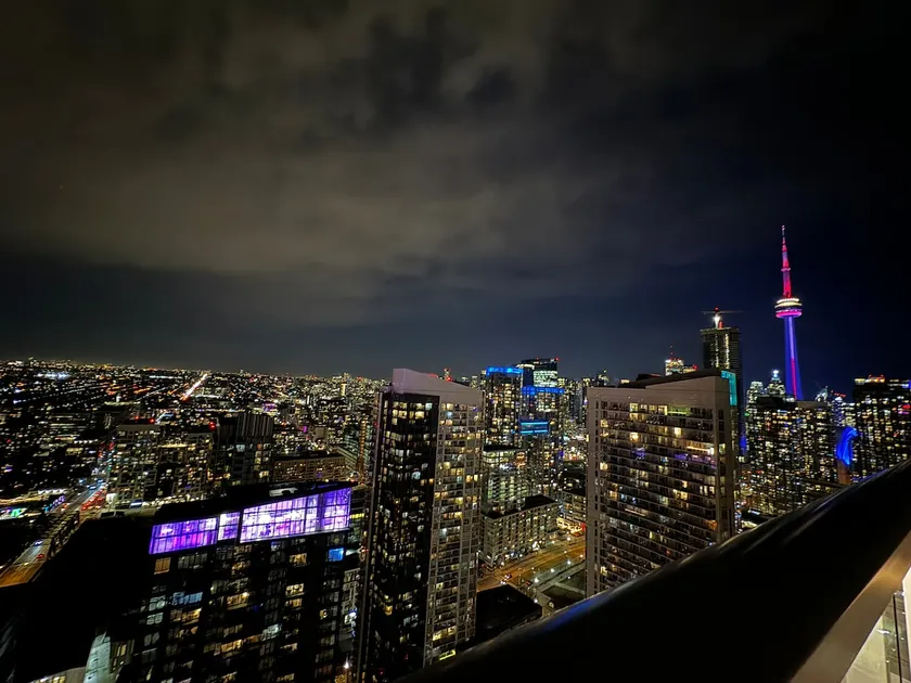 1 Bedroom Apartment in Downtown Toronto - Image 1