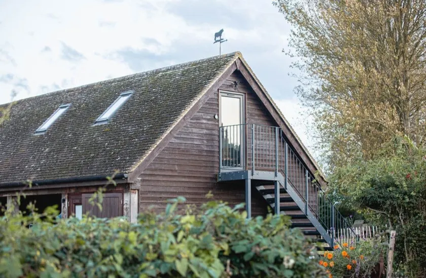 Self-contained gorgeous Flat. - Image 1