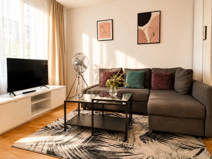 + great studio in the heart of Berlin + 301 - Image 1