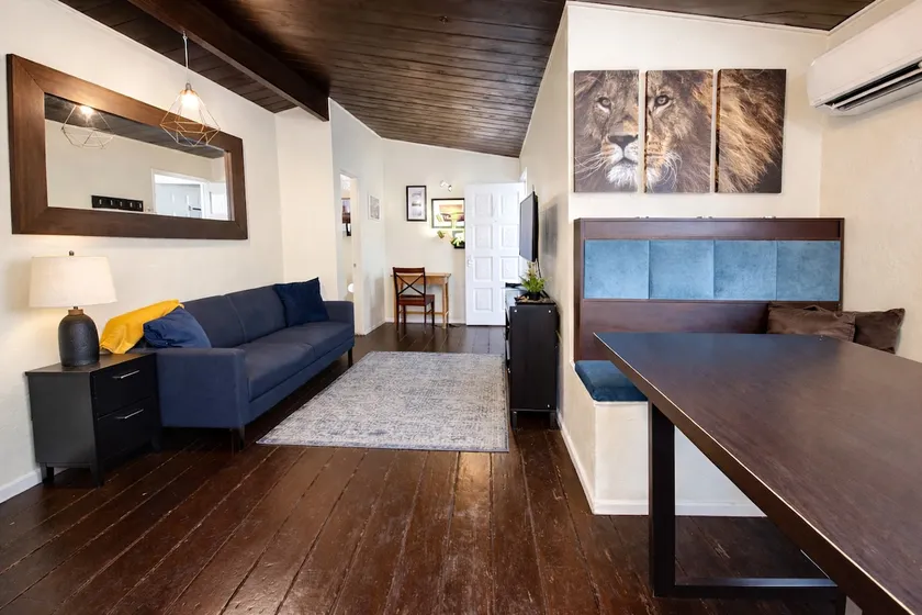 1 BR Lakeside Charm APT Ocean Beach - Image 1