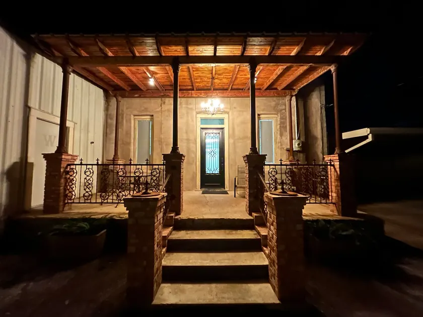 Sisters Place Downtown Nocona - Image 1