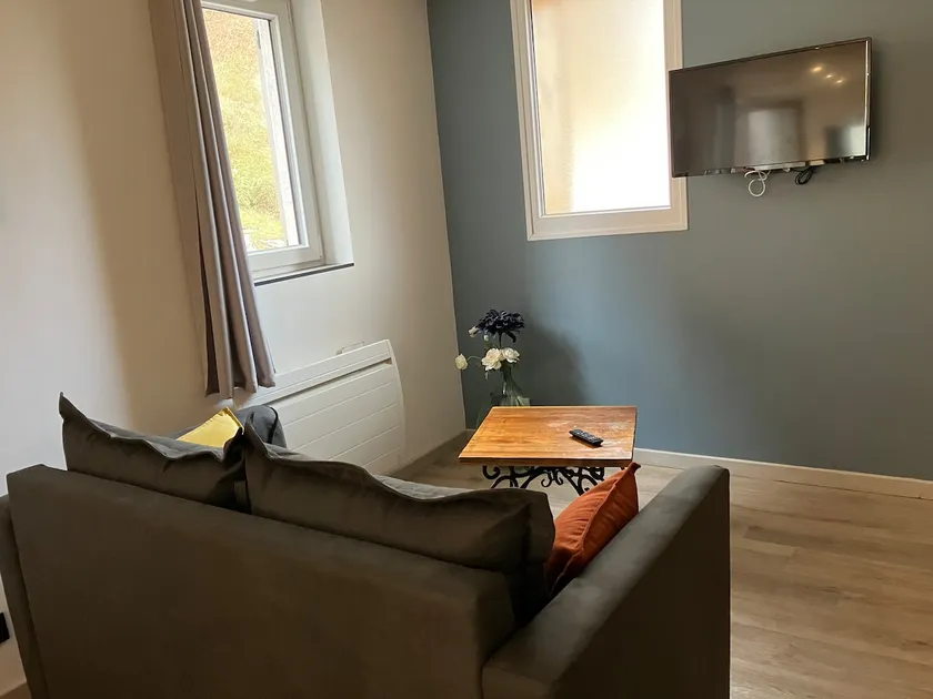 Village apartment - Image 1