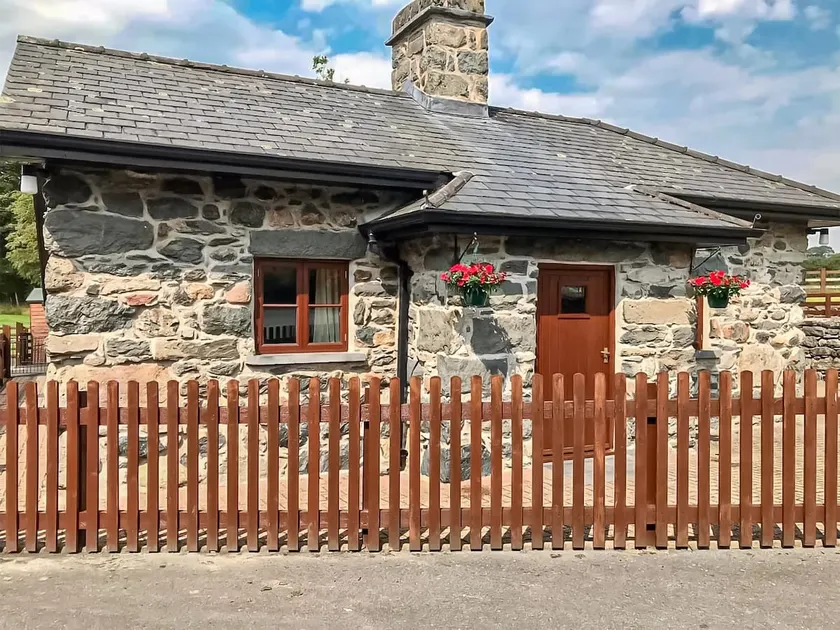 Glanllyn Lodge - Image 1